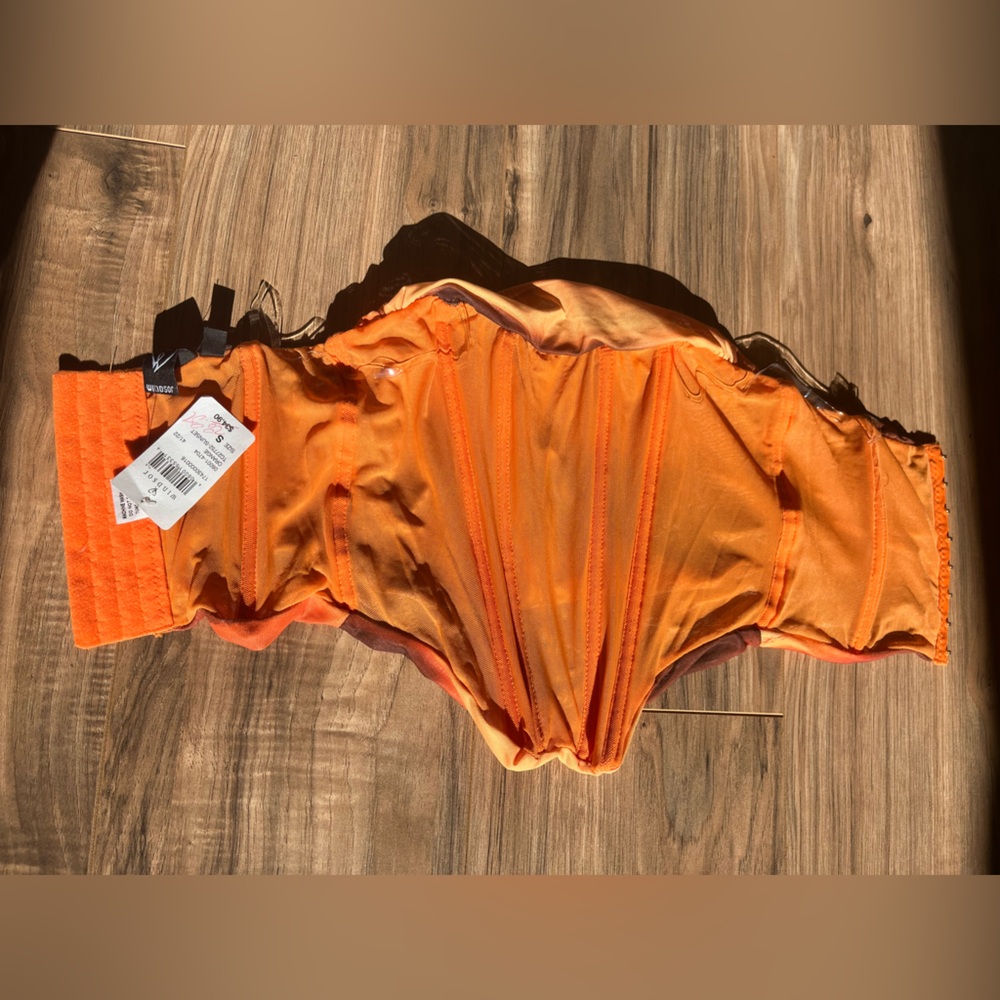Windsor Orange Sunset Top - Picture 5 of 6